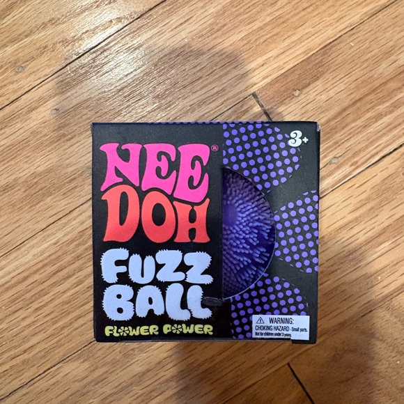 New in box Schilling Needeh Lot of 4: Fuzz Ball, Mallow, Ice cream, and Splat - Picture 5 of 5